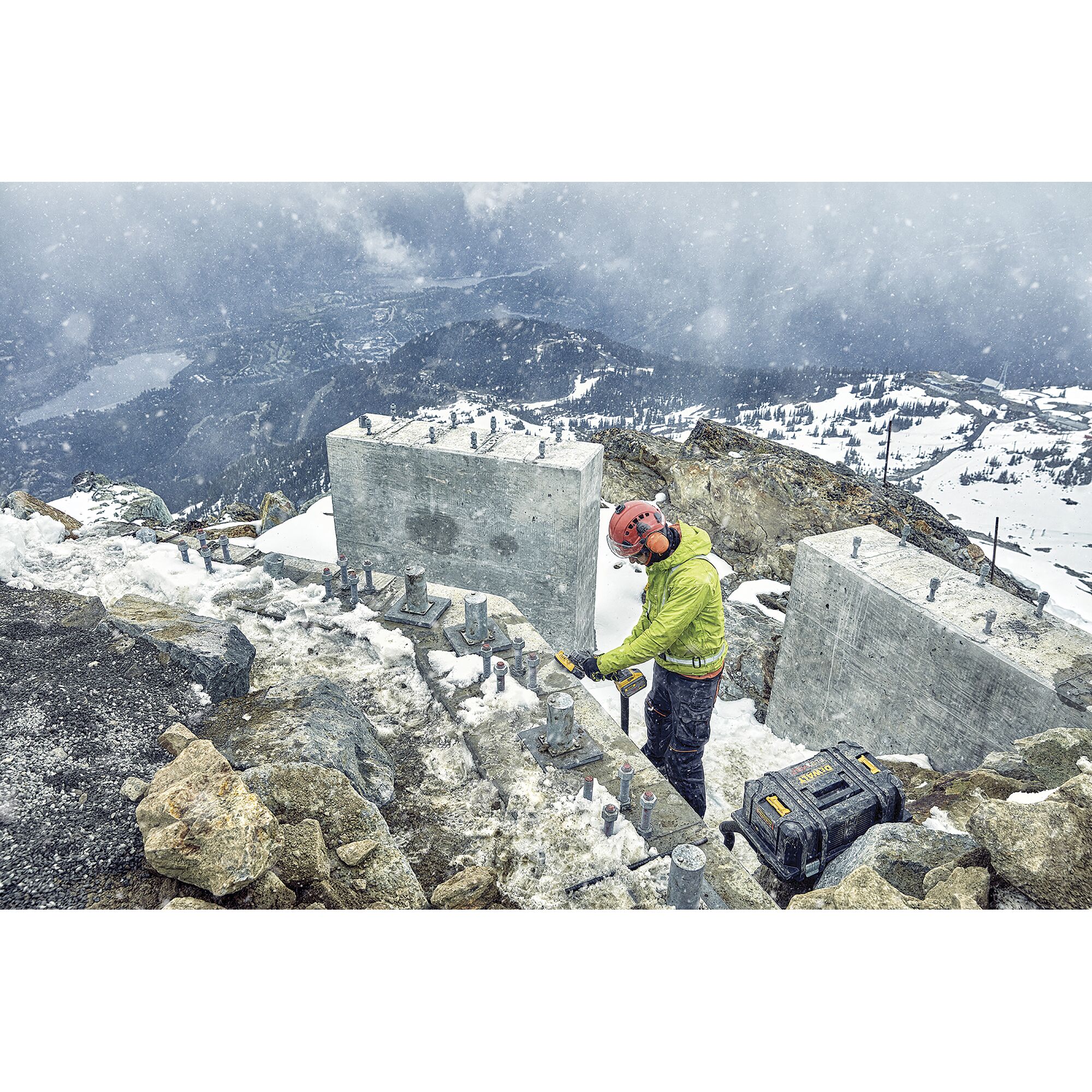 เครื่องเจียร 4" ไร้แปรงถ่าน 60V Max พร้อมแบตเตอรี่ 9.0AH