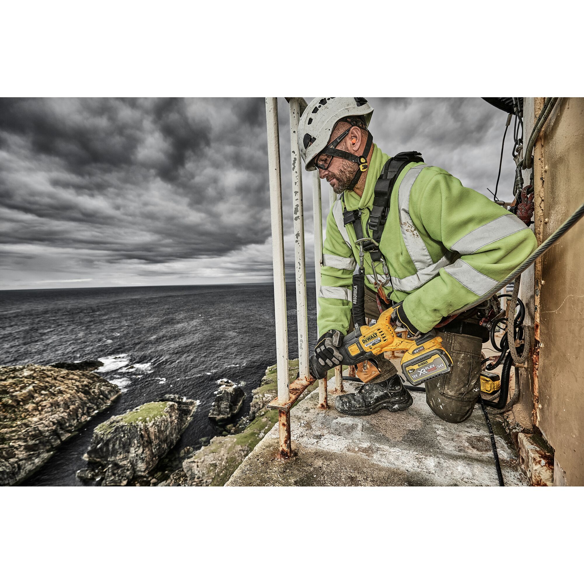 เลื่อยชัก ไร้แปรงถ่าน 60V Max พร้อมแบตเตอรี่ 9.0AH