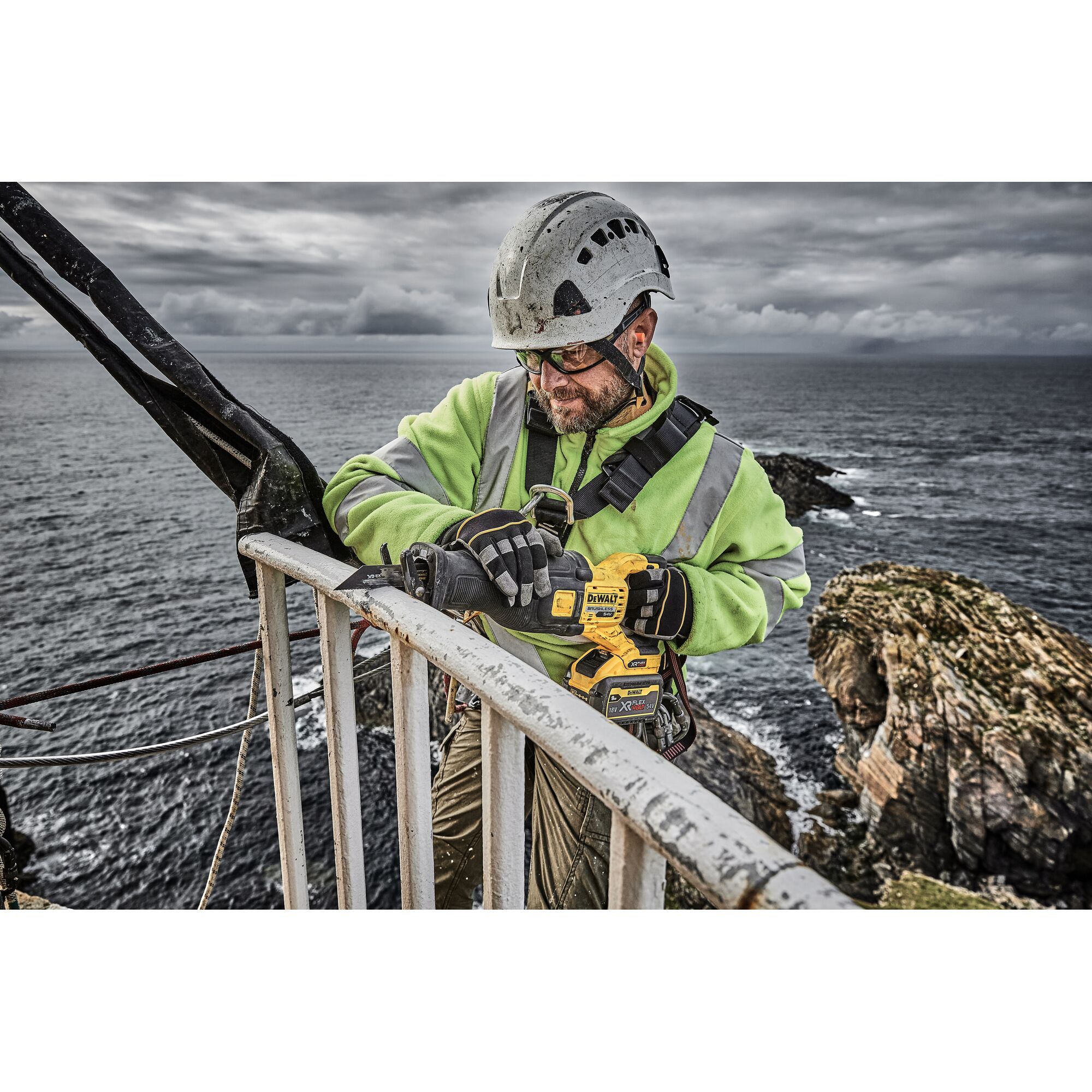 เลื่อยชัก ไร้แปรงถ่าน 60V Max พร้อมแบตเตอรี่ 9.0AH