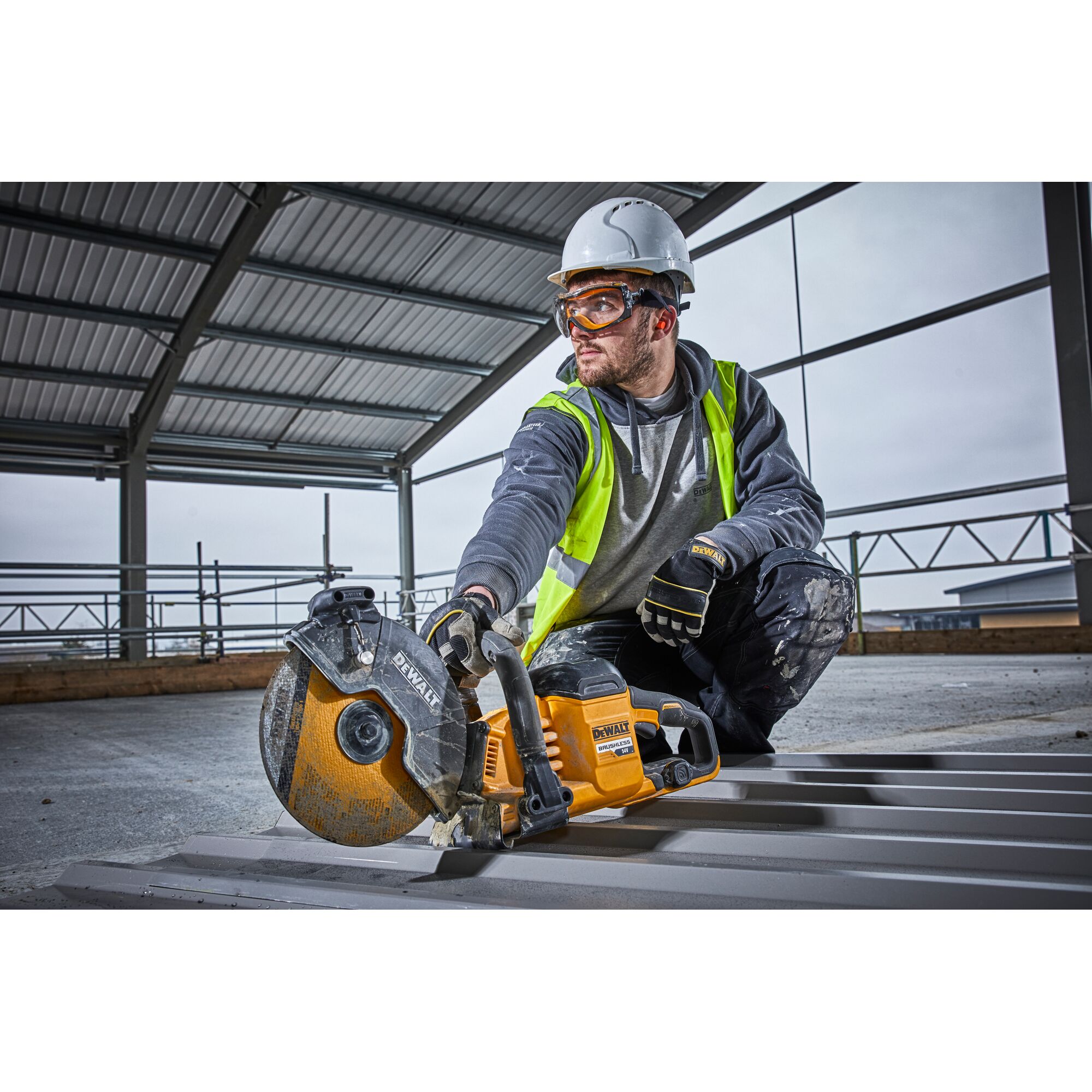 เลื่อยตัด 54V XR FLEXVOLT 230mm - เครื่องเปล่า