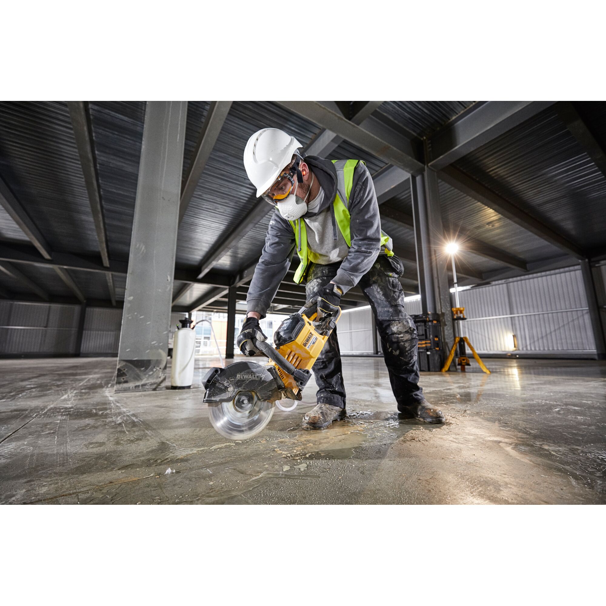 เลื่อยตัด 54V XR FLEXVOLT 230mm - เครื่องเปล่า