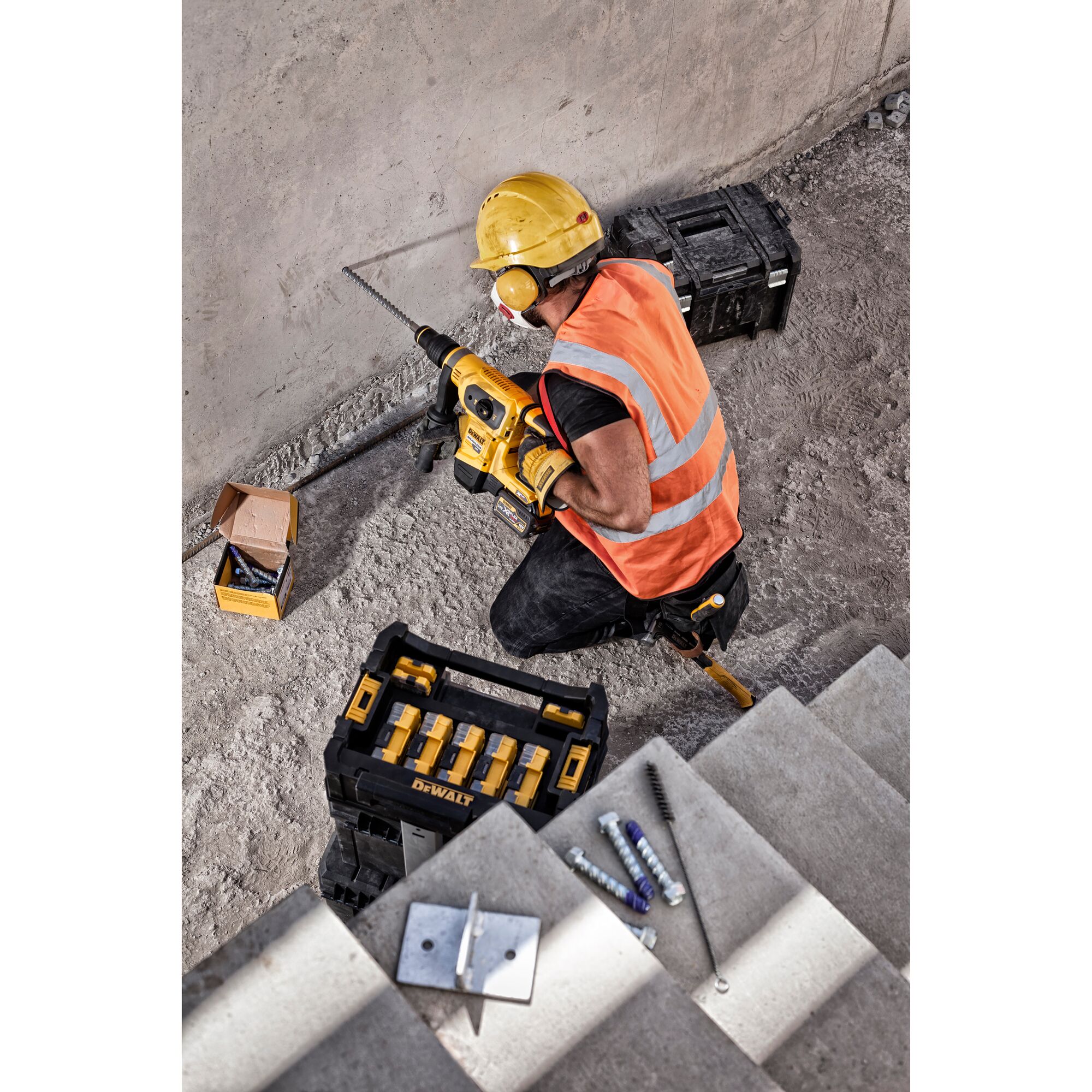 ดอกเจาะปูน 40มม. x 570มม. x 450มม. 
SDS max XLR